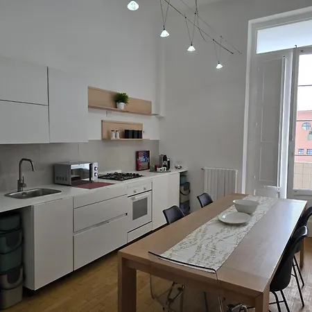 Madama Bed and breakfast *