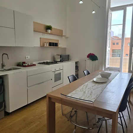 Madama Bed and breakfast *